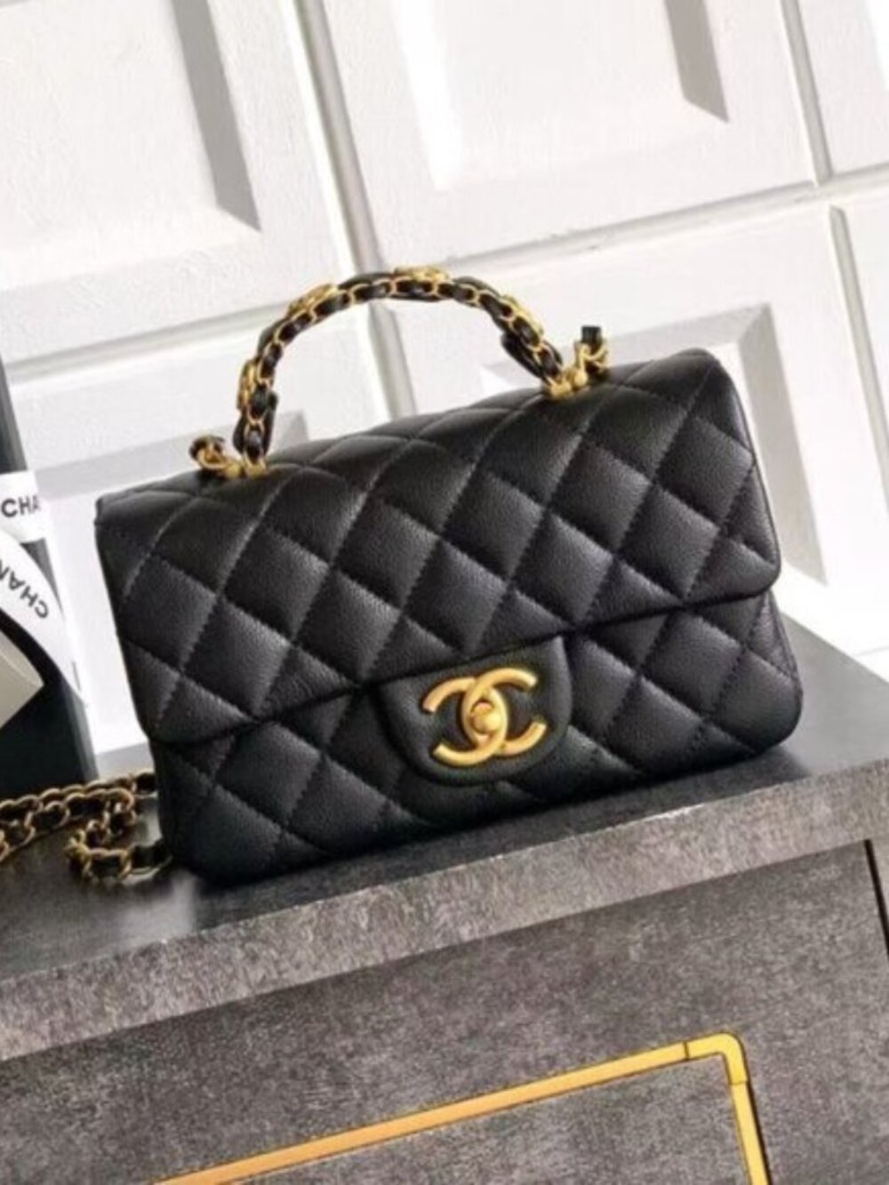 Classic CHANEL Bag: A Stylish and Versatile Choice for Elegance